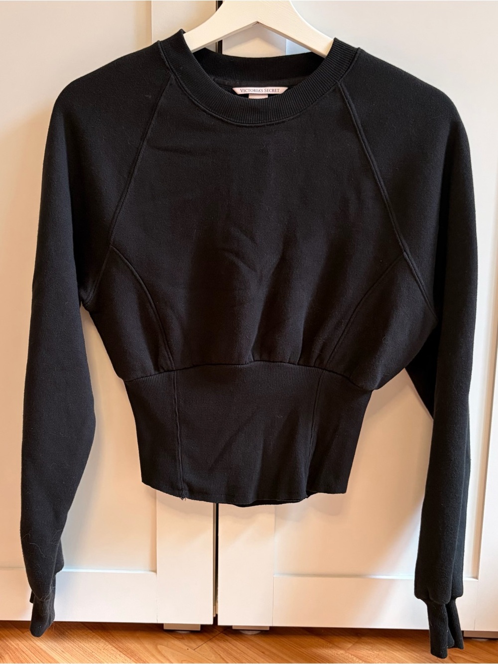 Victoria Secret crewneck 🖤
